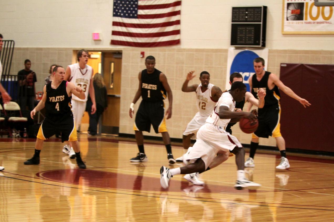 'Roo Men's Hoops Suffers Last Second Loss at Centenary