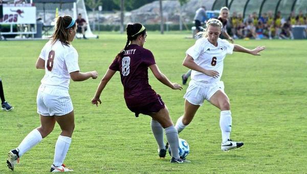 Women's Soccer Falls to Trinity in SCAC Semifinals