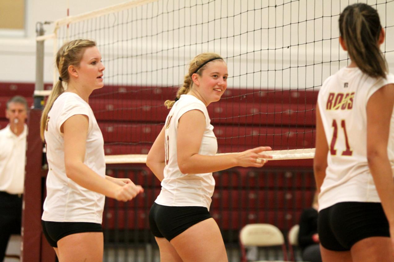 'Roo Volleyball Sweeps Day One of AC Classic