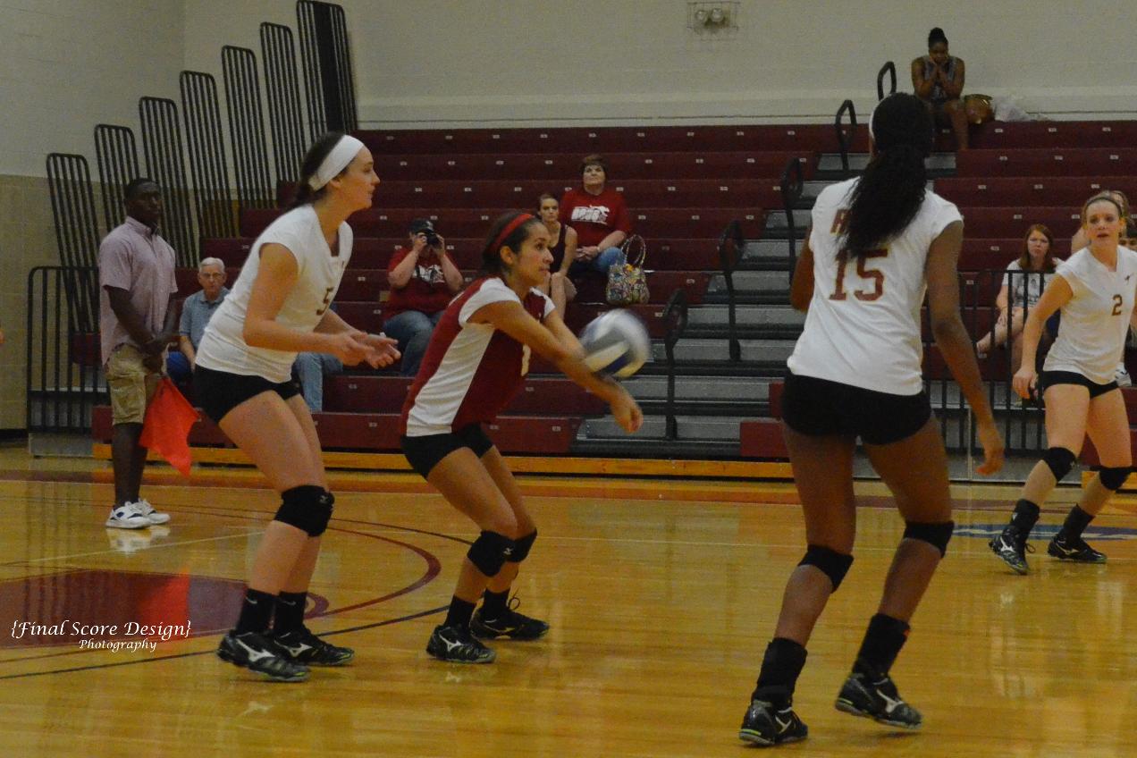Volleyball Splits on Day One of SCAC Divisional