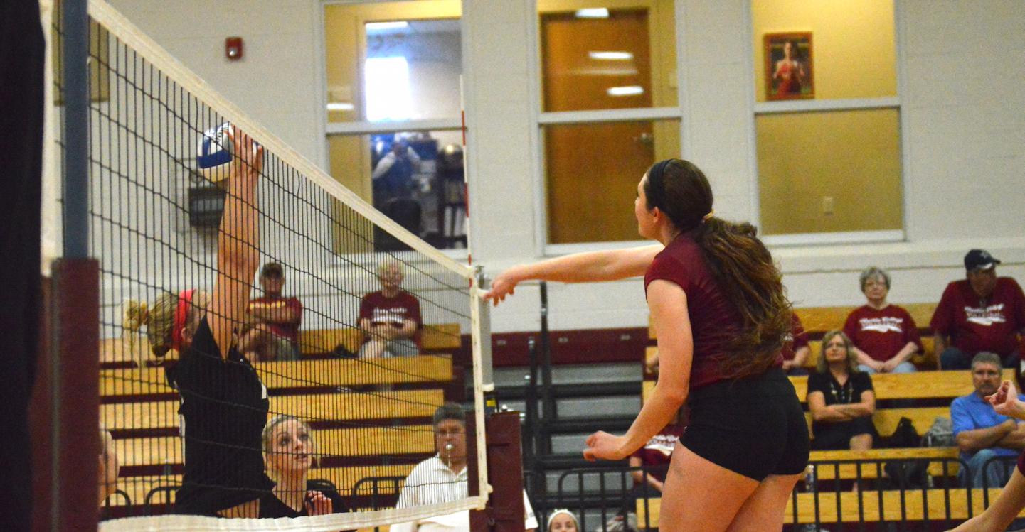 Volleyball Tops Pacific and Sul Ross to Open Season