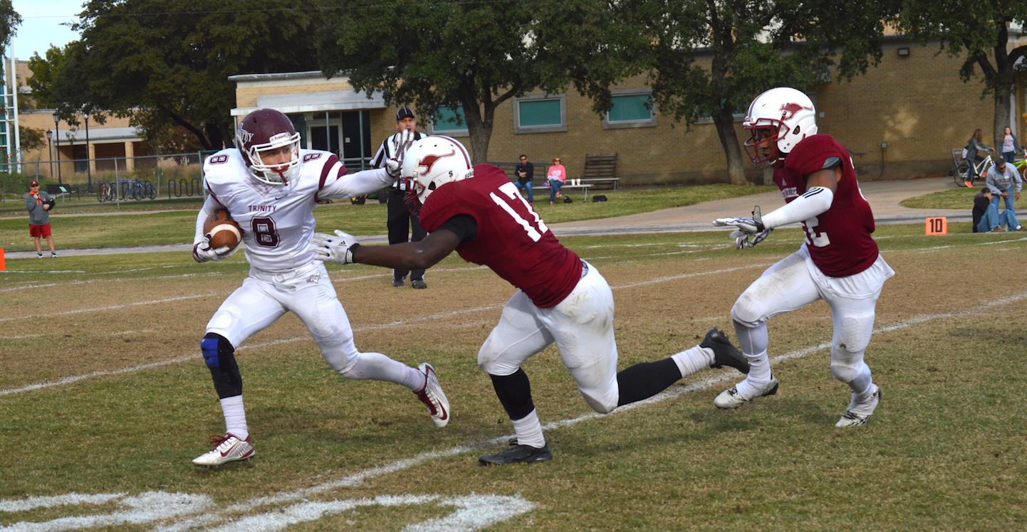 'Roo Football Falls in Defensive Battle with Trinity
