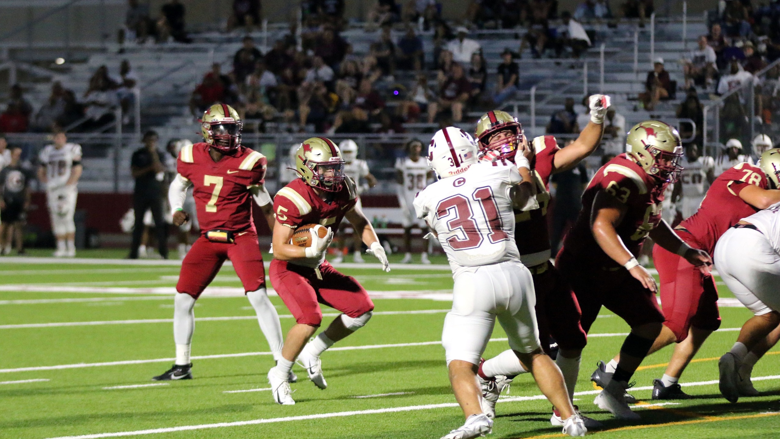 ac football barrett hudson and jaylon talton in action