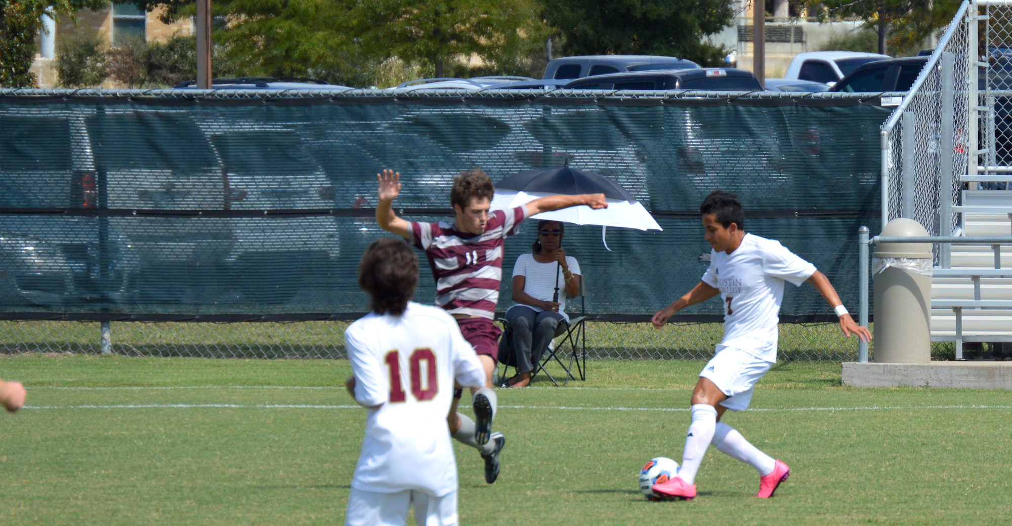 'Roo Men Knock Off Schreiner with Late Goal