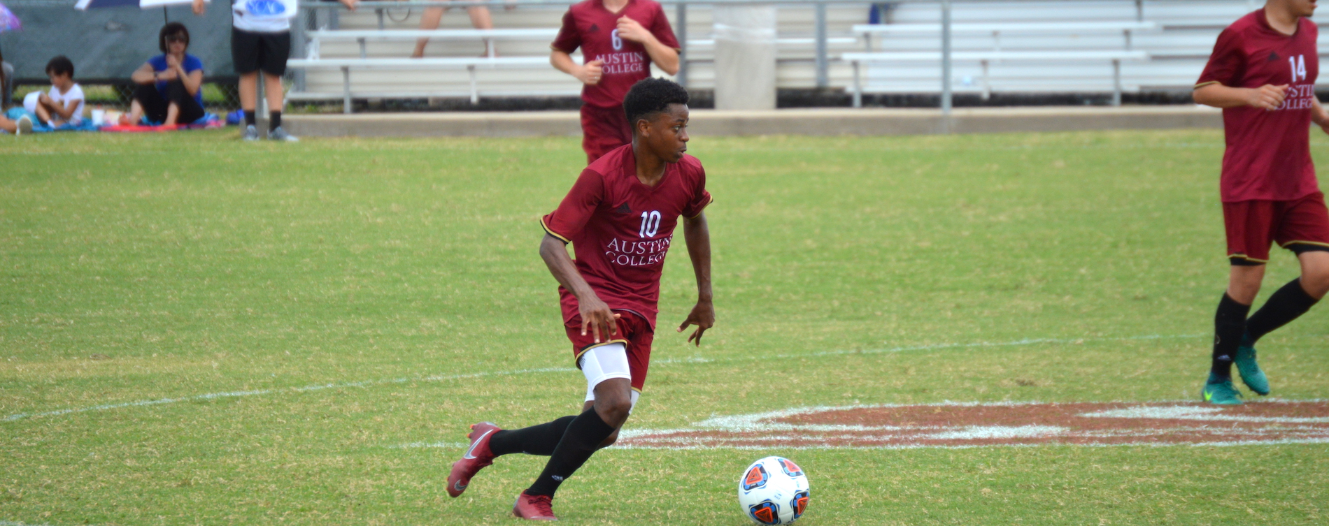 Osagiede Scores Twice as 'Roos Top Sul Ross