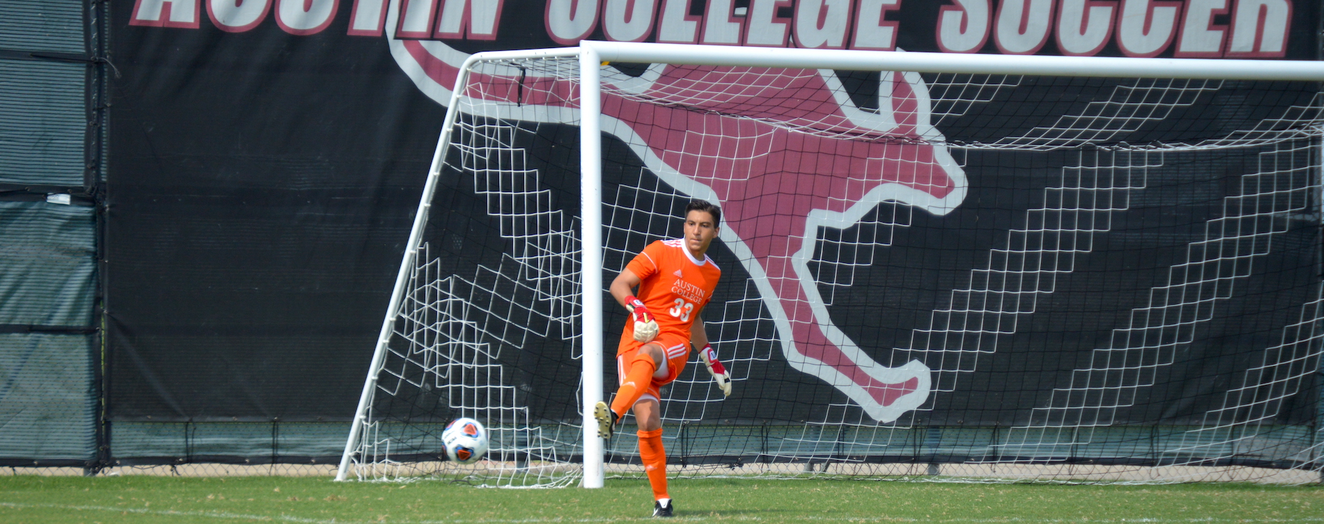 Men's Soccer Battles to Draw with LeTourneau