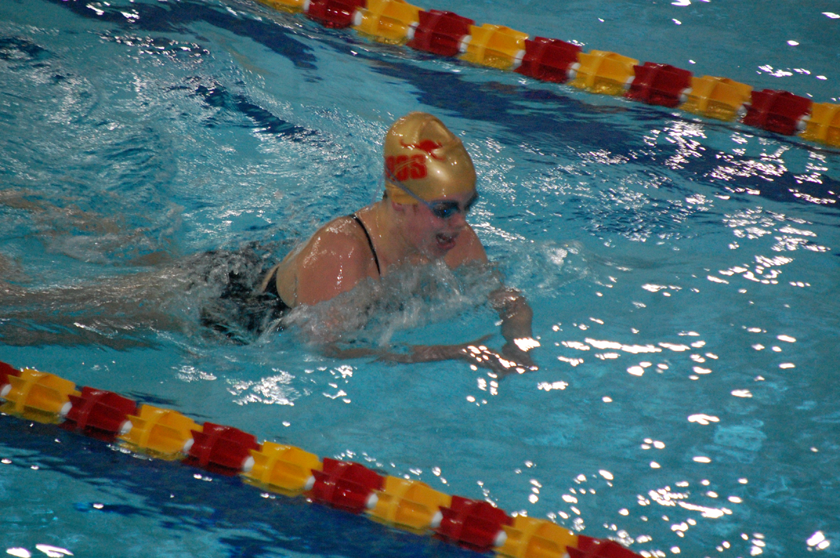 Women's Swimming Tops McMurry, Men Fall
