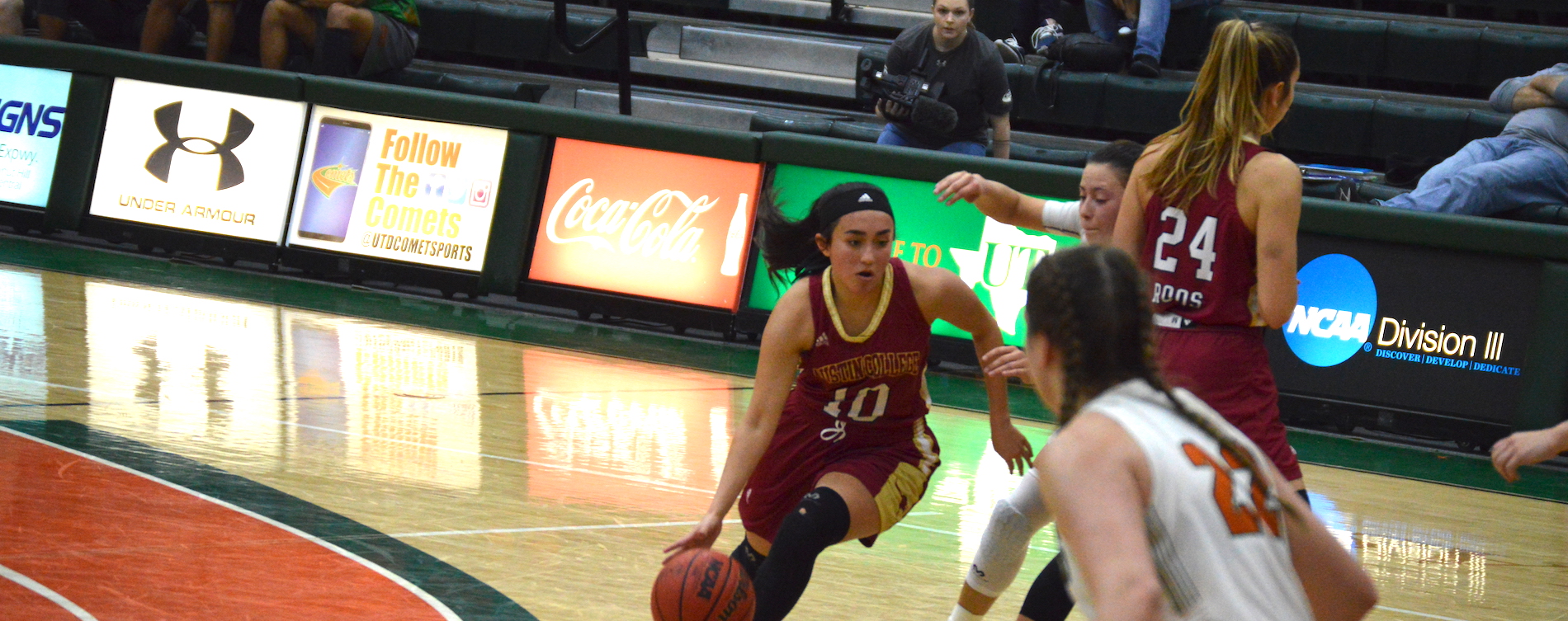 Austin College Rally Comes Up Short at Trinity