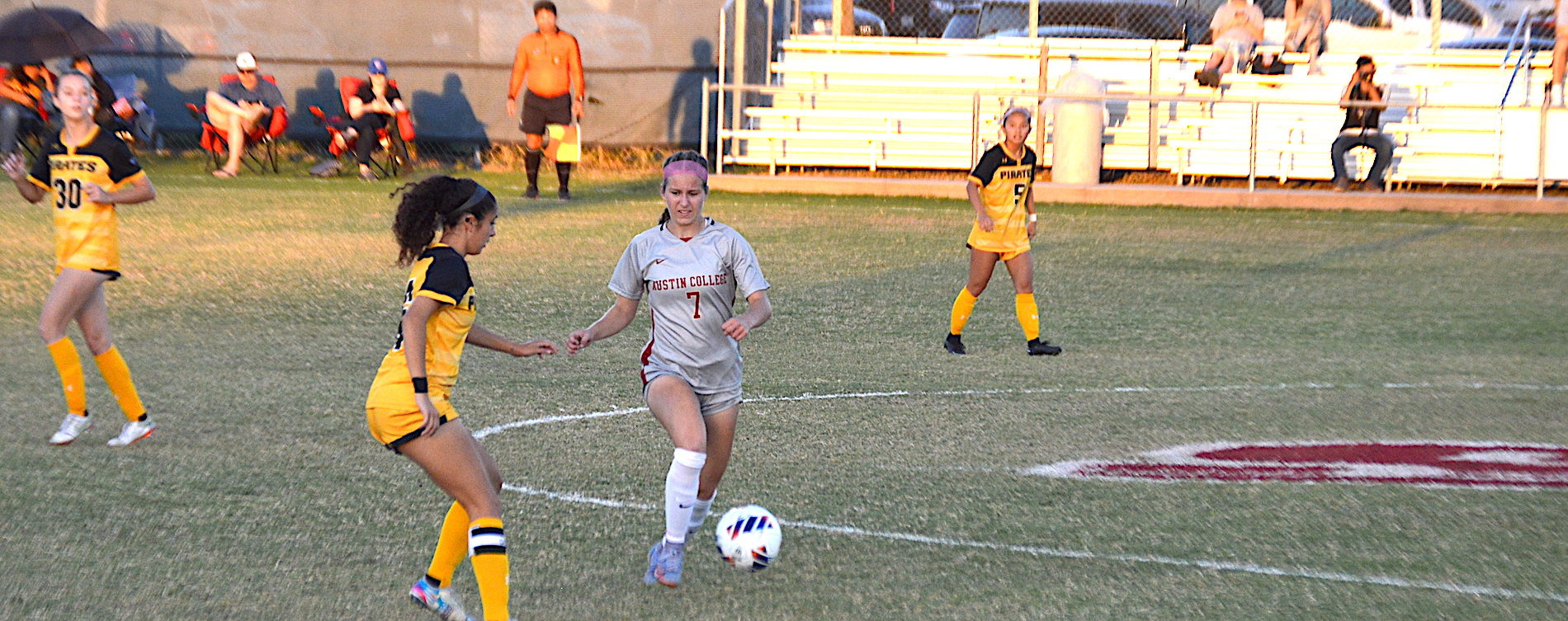 'Roos Drop Home Match to Southwestern