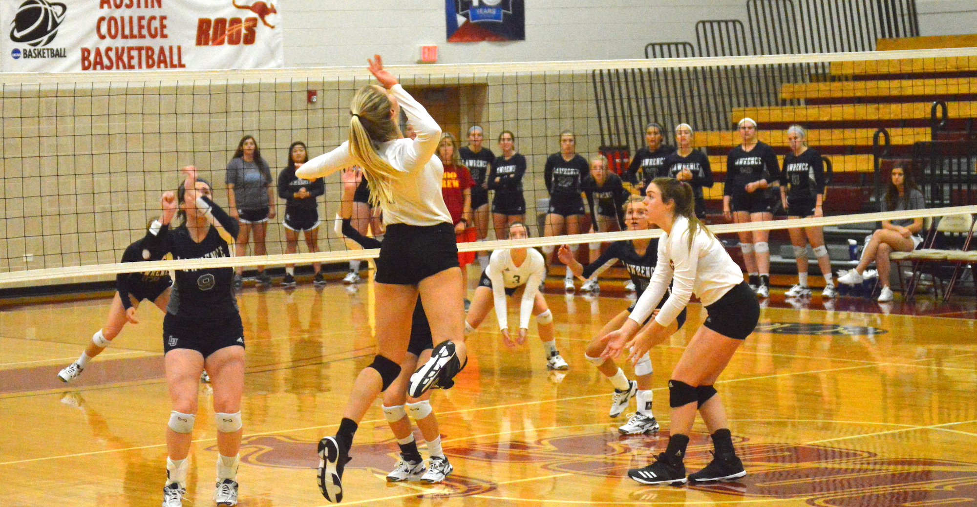 Volleyball Splits on the Road with Centre and Hendrix