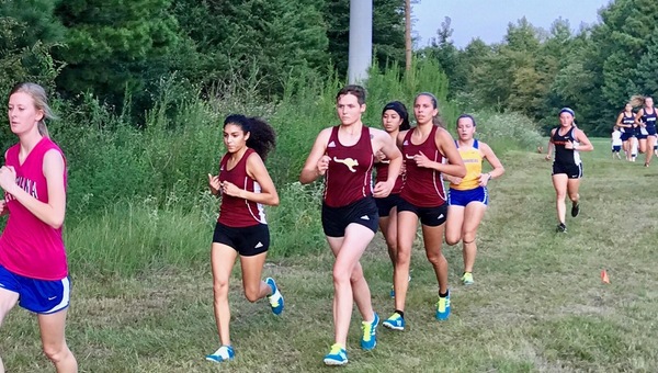 Women's XC Starts 2017 Strong at King Campbell Classic